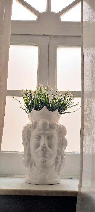Bed&Book Palazzo Cutelli Bed and Breakfast Παλέρμο Εξωτερικό φωτογραφία