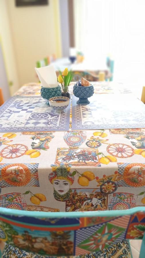 Bed&Book Palazzo Cutelli Bed and Breakfast Παλέρμο Εξωτερικό φωτογραφία